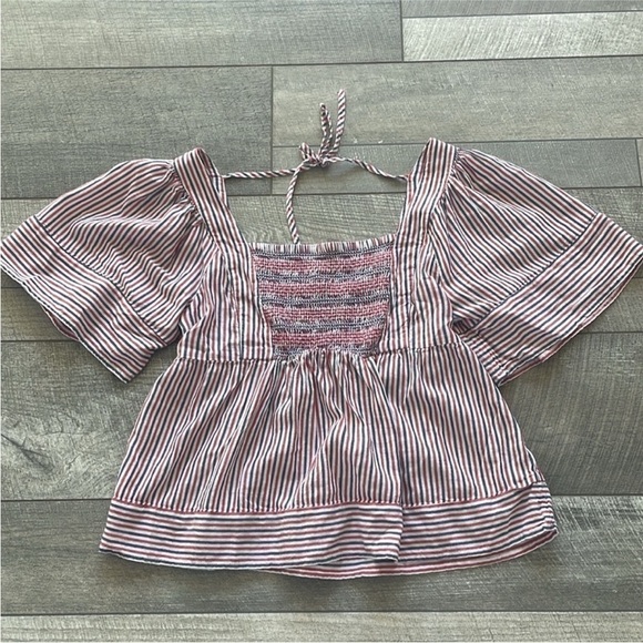 Old Navy Size Small Red, White, and Blue Bohemian Style Open-Back Top. - Picture 7 of 7